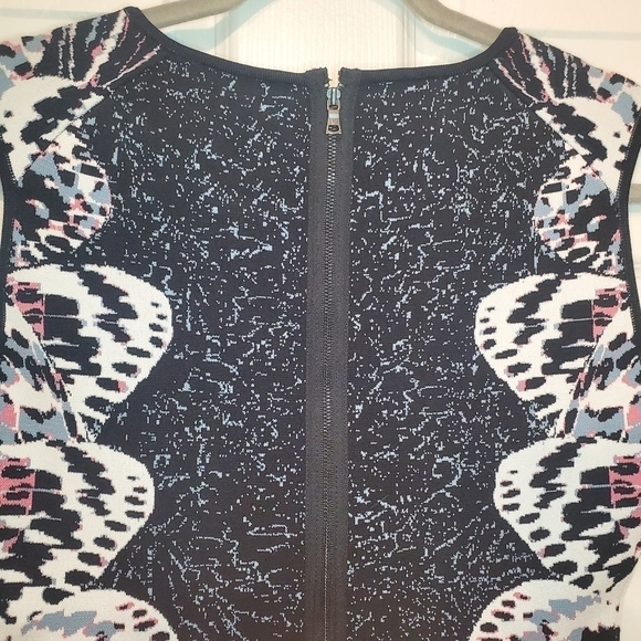 BCBG Maxazria Audrie Butterfly Knit Jacquard Dress Sz S - Picture 6 of 10